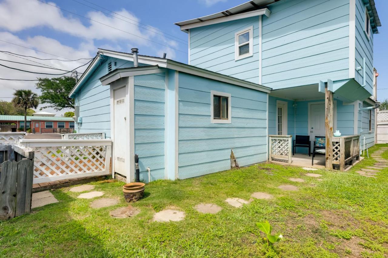 Beautiful Rockport Townhome - Walk To Aransas Bay! エクステリア 写真
